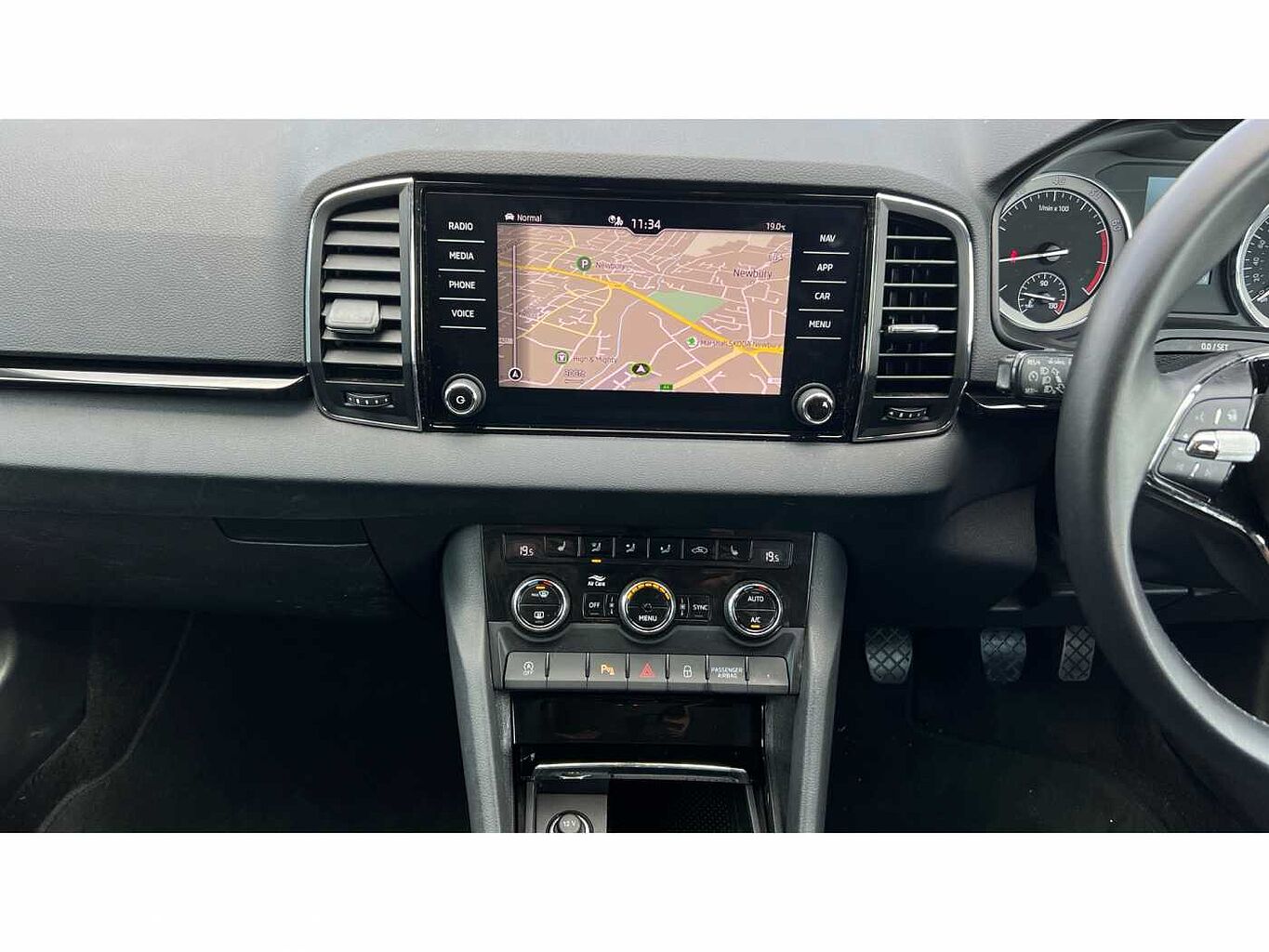 SKODA KAROQ 1.5 TSI SE L 5dr