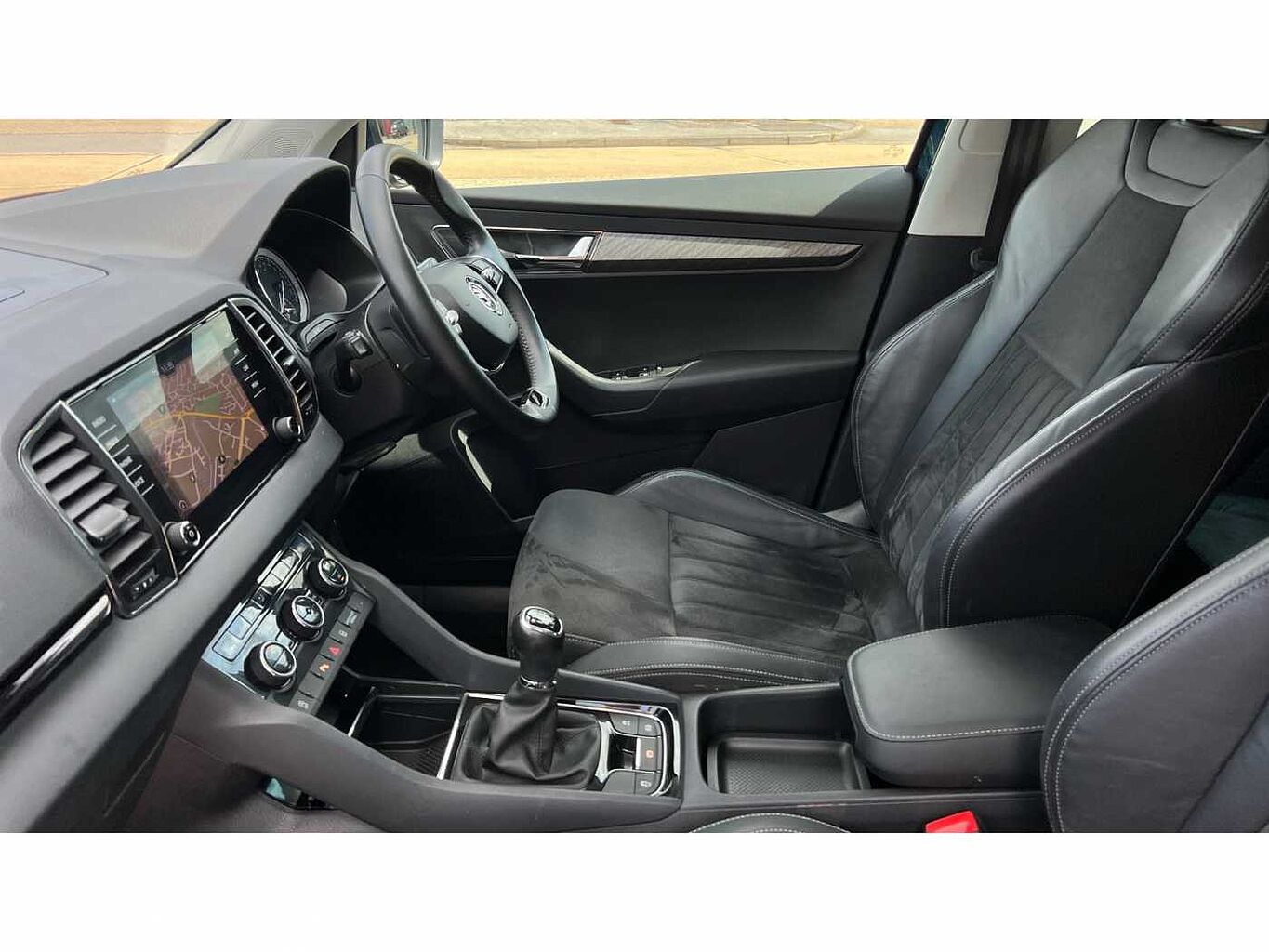 SKODA KAROQ 1.5 TSI SE L 5dr