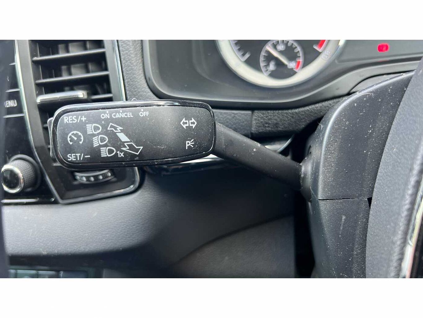 SKODA KAROQ 1.5 TSI SE L 5dr