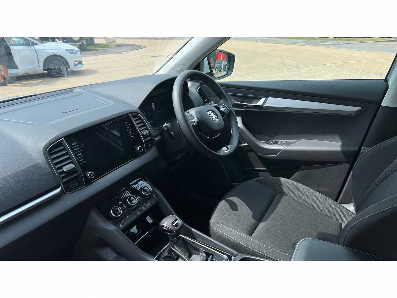 SKODA KAROQ 1.5 TSI SE Drive 5dr DSG