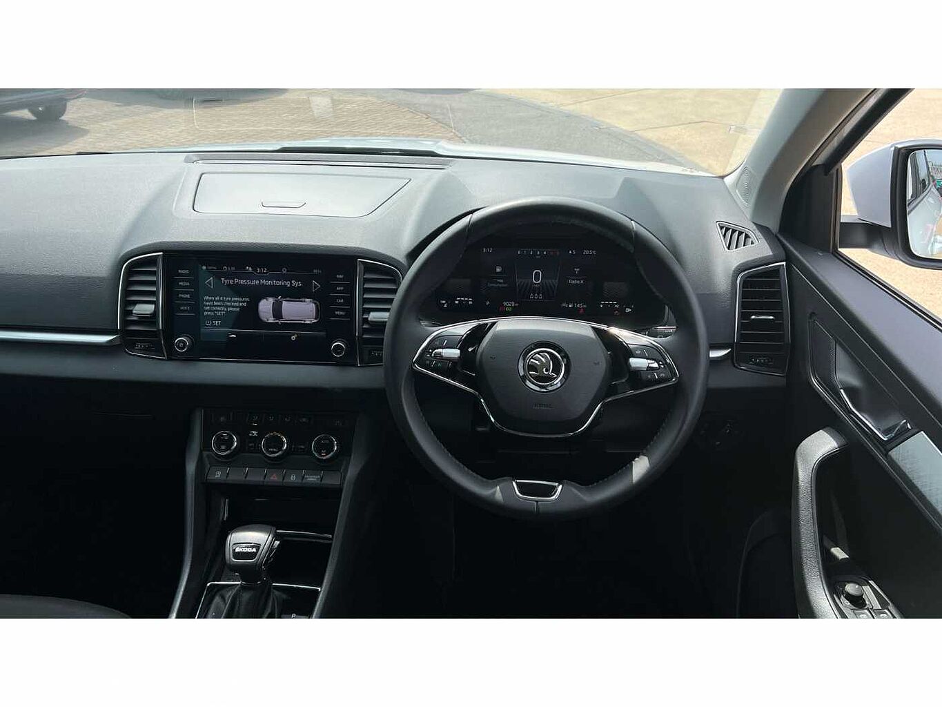 SKODA KAROQ 1.5 TSI SE Drive 5dr DSG