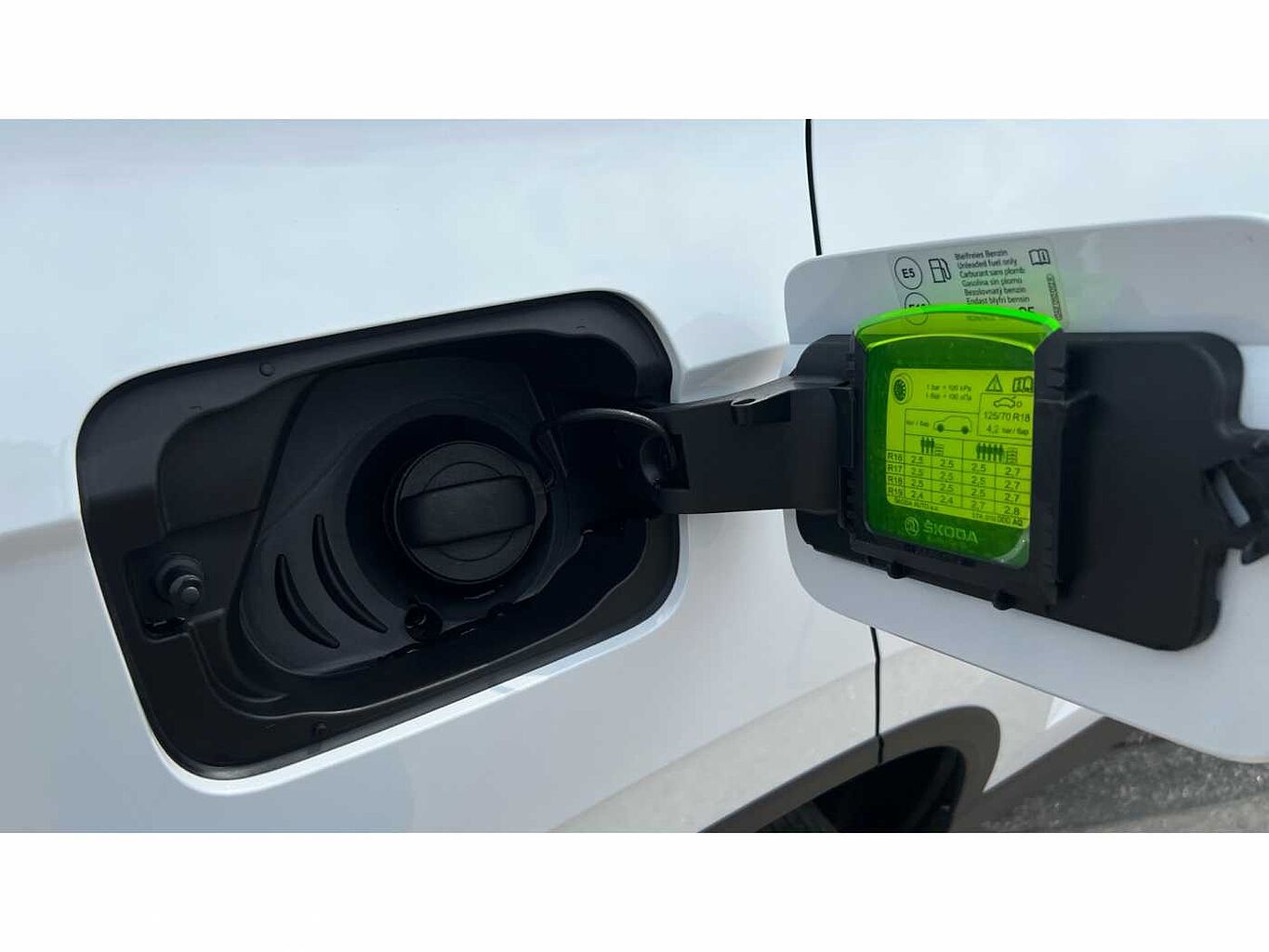 SKODA KAROQ 1.5 TSI SE Drive 5dr DSG