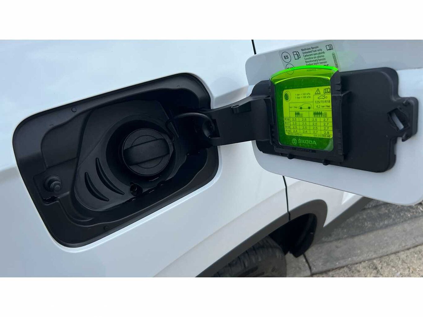 SKODA KAROQ 1.5 TSI SE Drive 5dr DSG