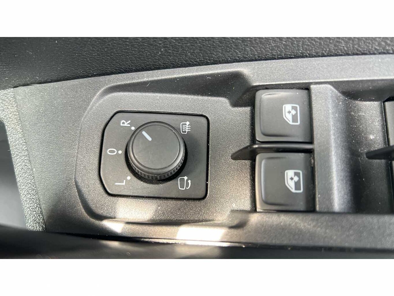 SKODA KAROQ 1.5 TSI SE Drive 5dr DSG