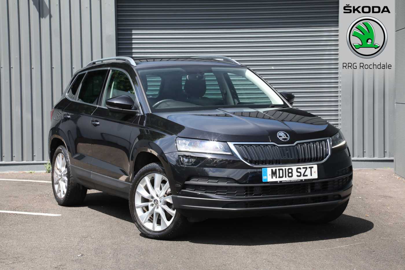 Skoda karoq black