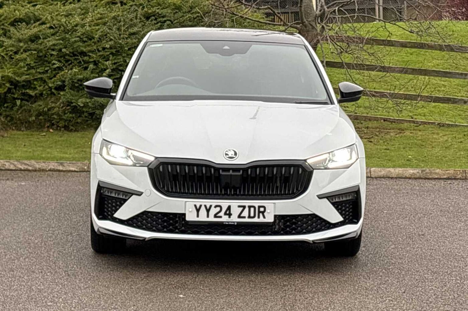 SKODA Scala 5-Dr 1.0 TSI 116ps Monte Carlo DSG *Ex Demo Moon White