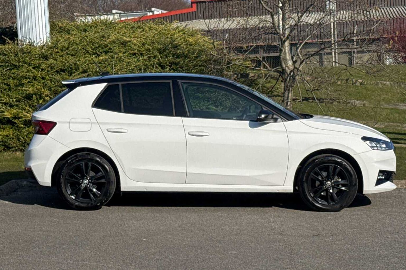 SKODA Fabia 1.0 MPI 80ps Colour Edition 5-Dr Hatchback *Candy White