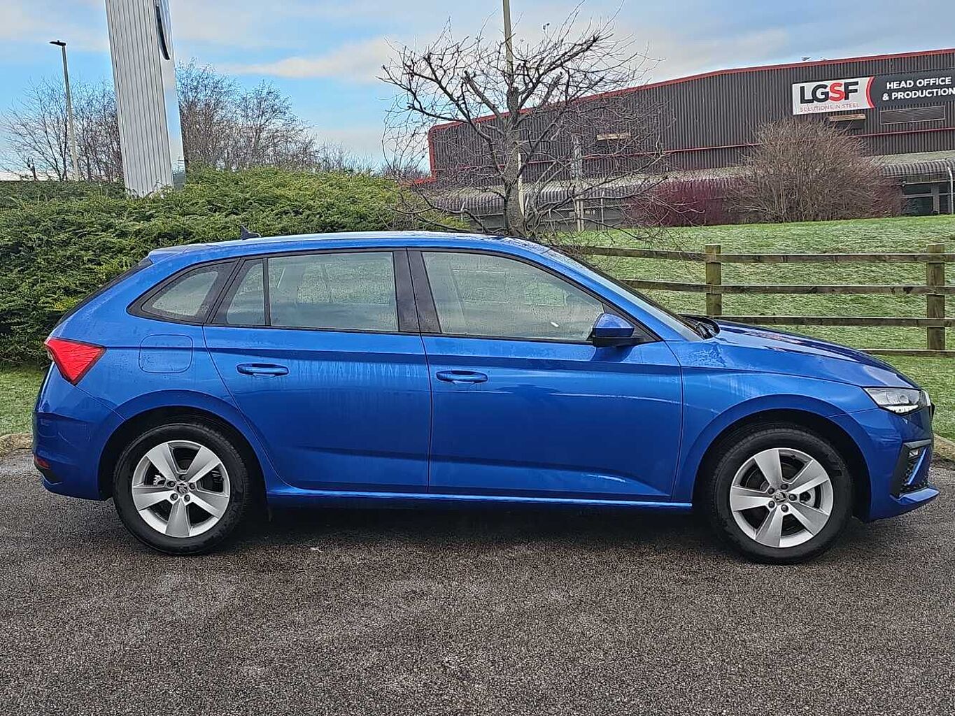 SKODA Scala 5-Dr 1.5 TSI 150ps SE DSG *Ex Demo Race Blue