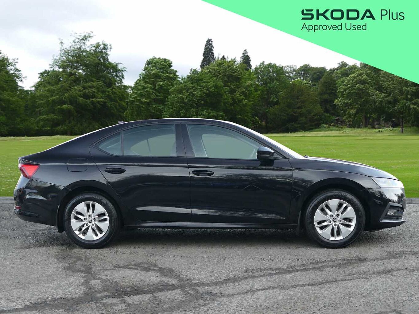 SKODA Octavia Hatchback 1.5 TSI ACT SE (150PS)