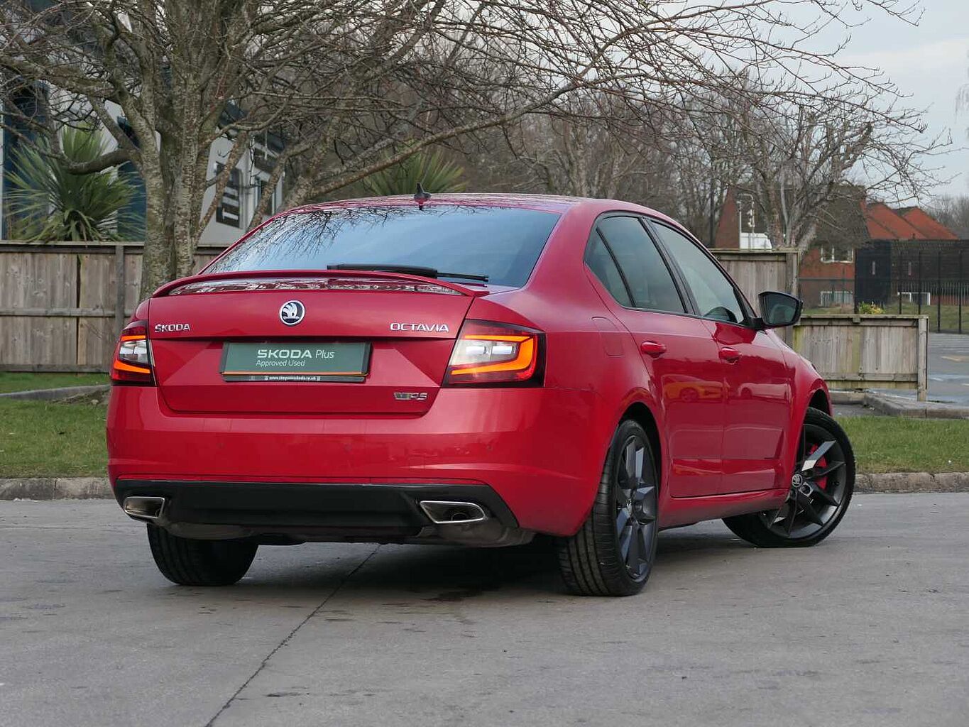 SKODA Octavia vRS Hatch (2017) 2.0 TSI vRS 245 DSG