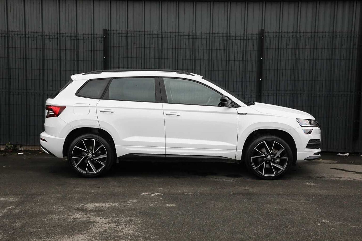 SKODA Karoq SUV 2.0 TSI (190ps) 4X4 SportLine DSG