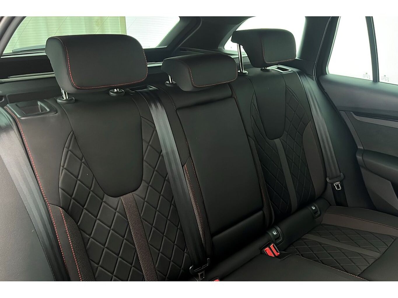 SKODA Octavia Estate vRS 2.0 TDI 200 PS DSG
