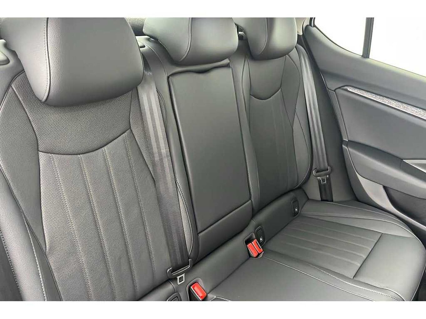 SKODA Superb Hatch SE L 2.0 TDI 193 PS 4x4 DSG