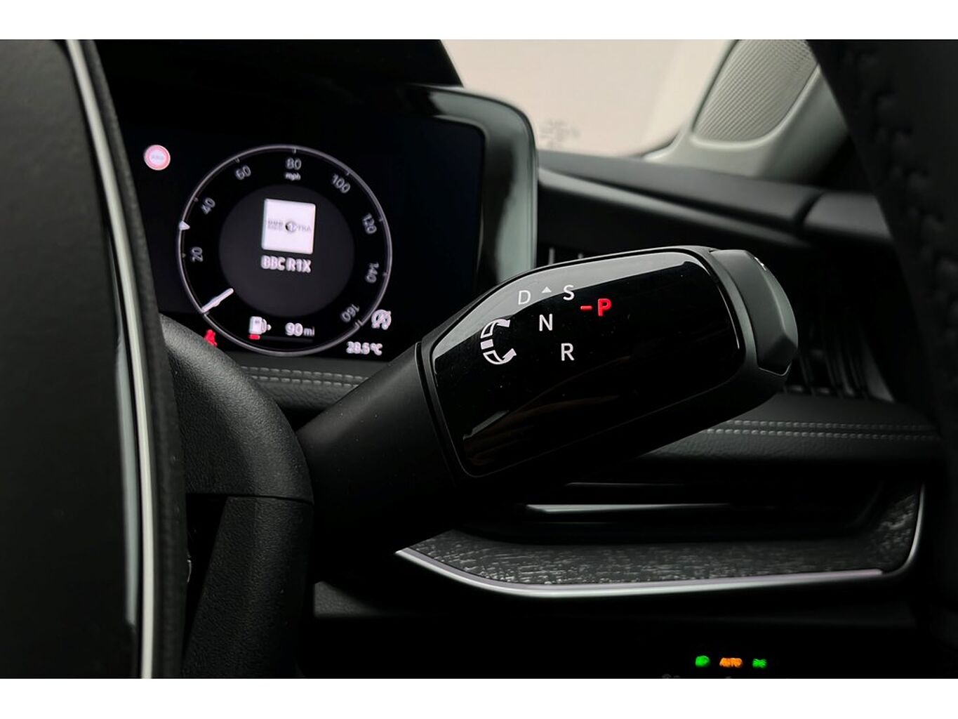 SKODA Superb Hatch SE L 2.0 TDI 193 PS 4x4 DSG