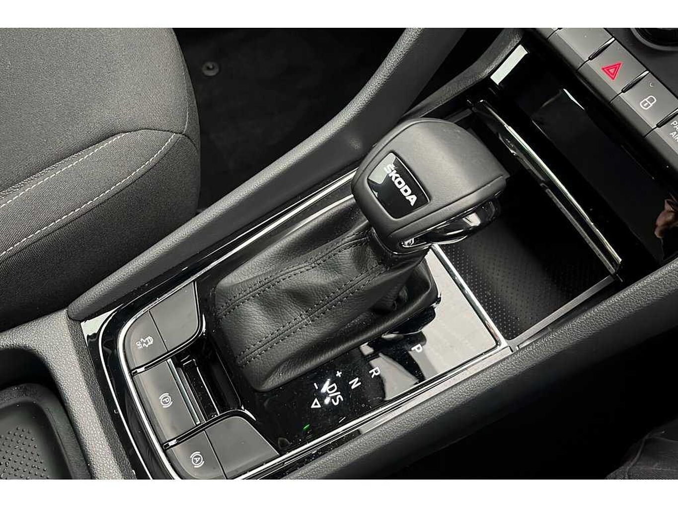 SKODA Karoq SE Drive 1.5 TSI 150 PS DSG