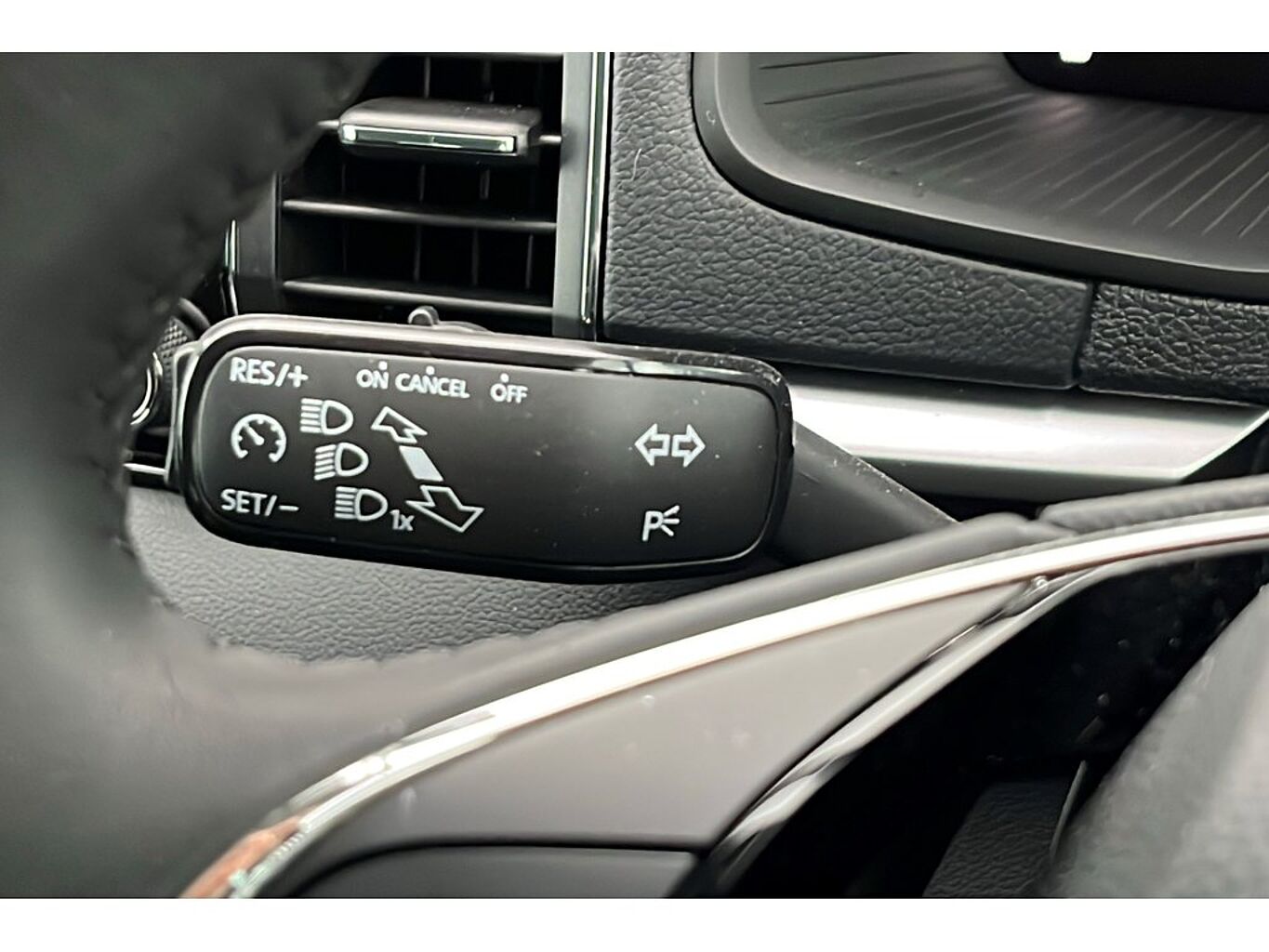 SKODA Karoq SE Drive 1.5 TSI 150 PS DSG
