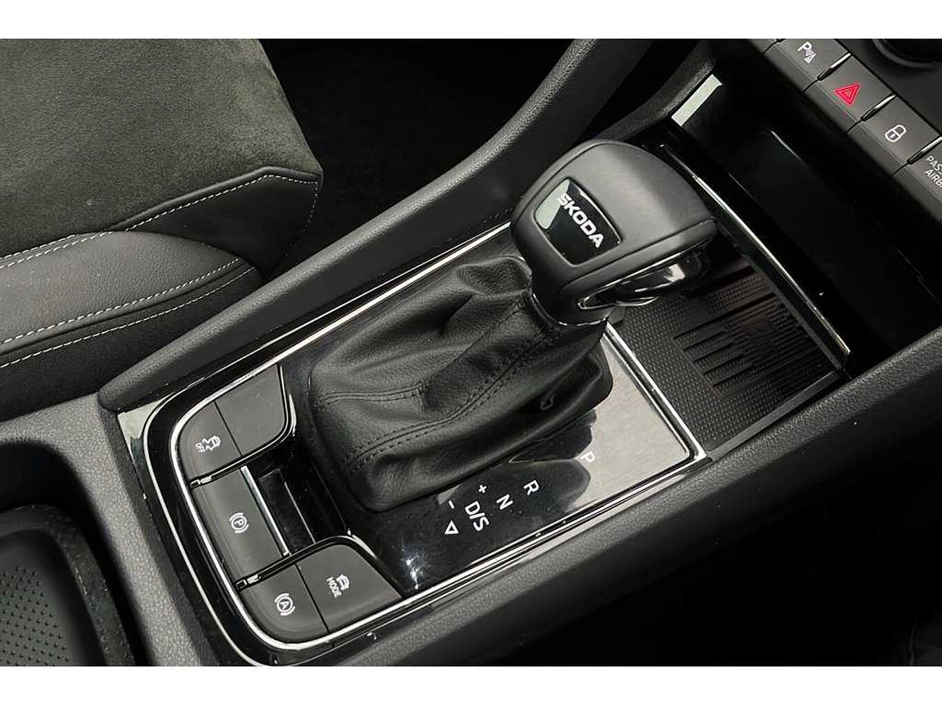 SKODA Karoq SE L 1.5 TSI 150 PS DSG