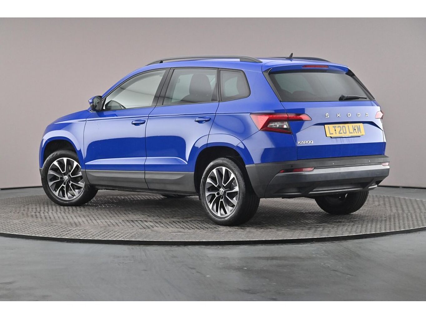 SKODA Karoq SE Drive 1.0 TSI 115 PS 6G Man