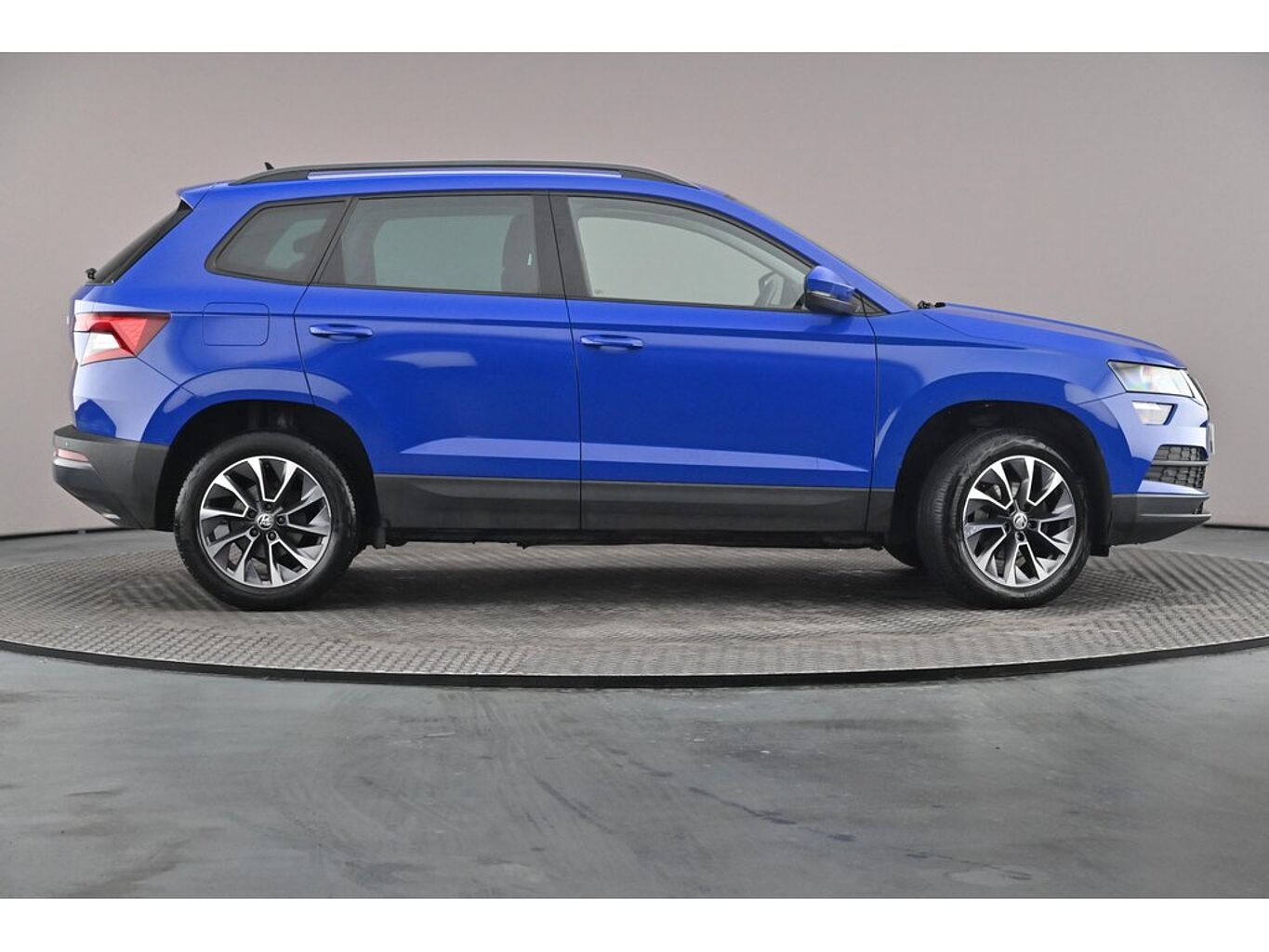 SKODA Karoq SE Drive 1.0 TSI 115 PS 6G Man