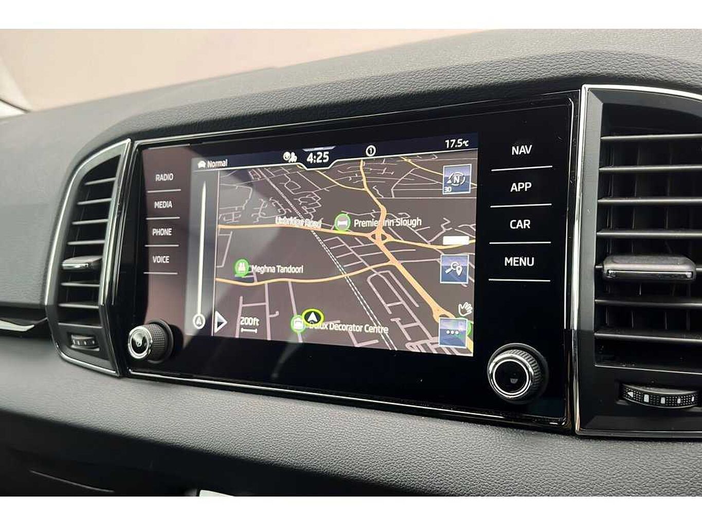 SKODA Karoq SE L 1.5 TSI 150 PS DSG