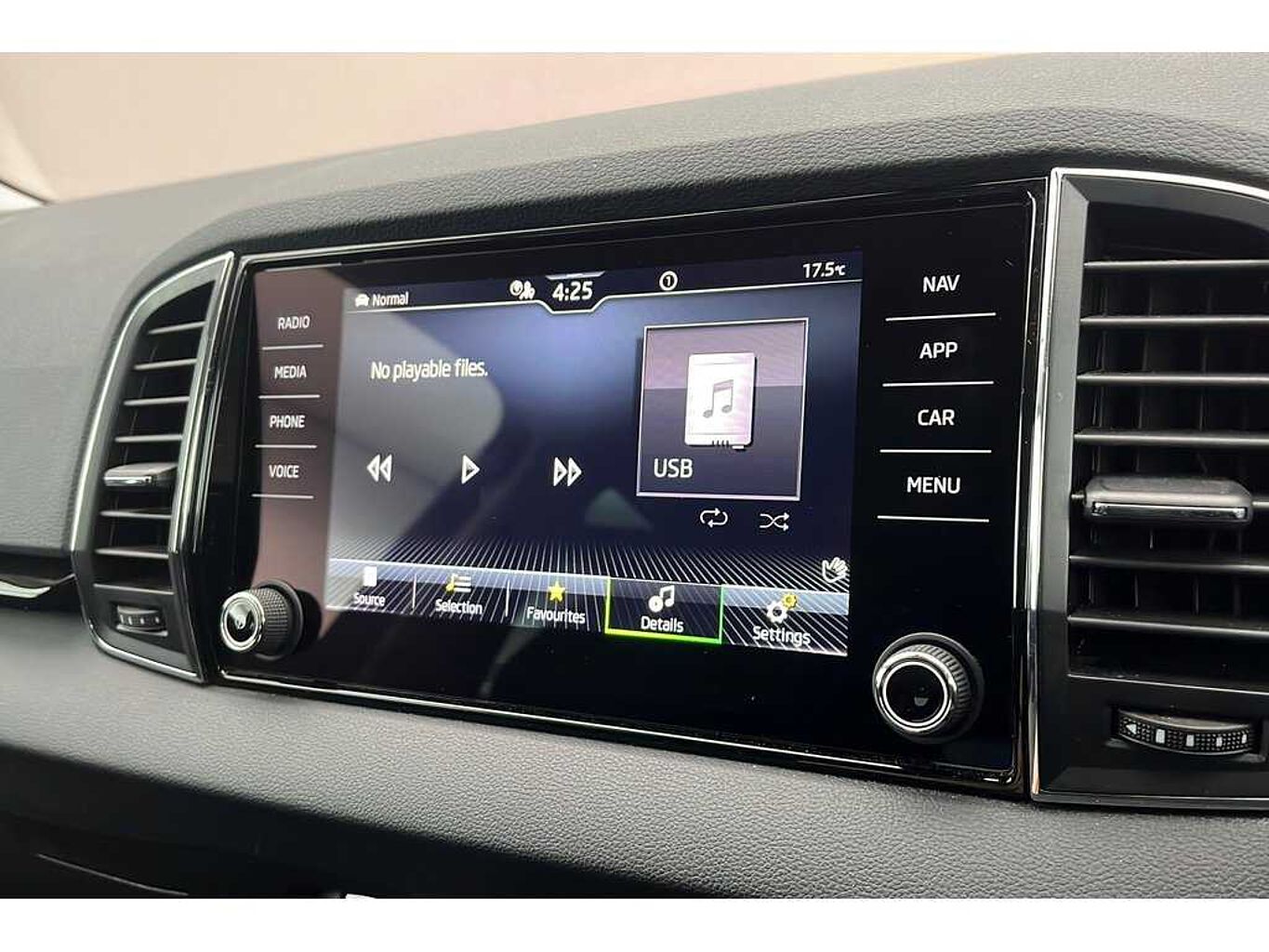 SKODA Karoq SE L 1.5 TSI 150 PS DSG