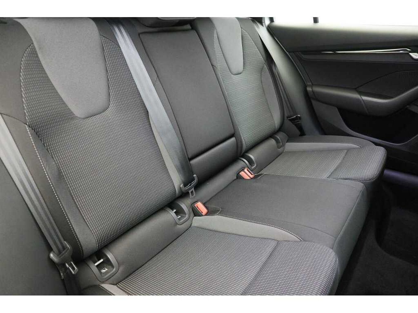 SKODA Octavia Estate SE Technology 1.5 TSI 116 PS 6G Man