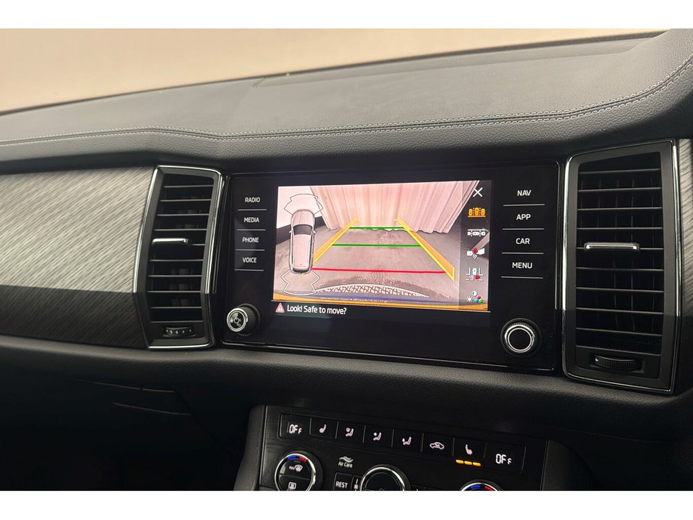 SKODA Kodiaq SE L Executive 1.5 TSI 150 PS DSG