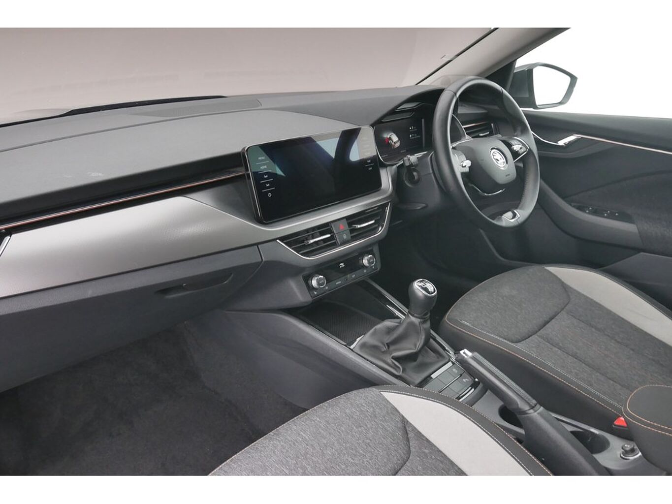 SKODA Kamiq SE L Executive 1.0 TSI 110 PS 6G Man