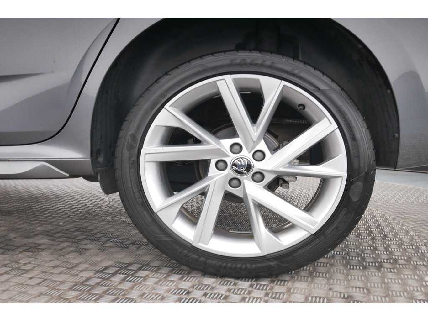 SKODA Kamiq SE L Executive 1.0 TSI 110 PS 6G Man