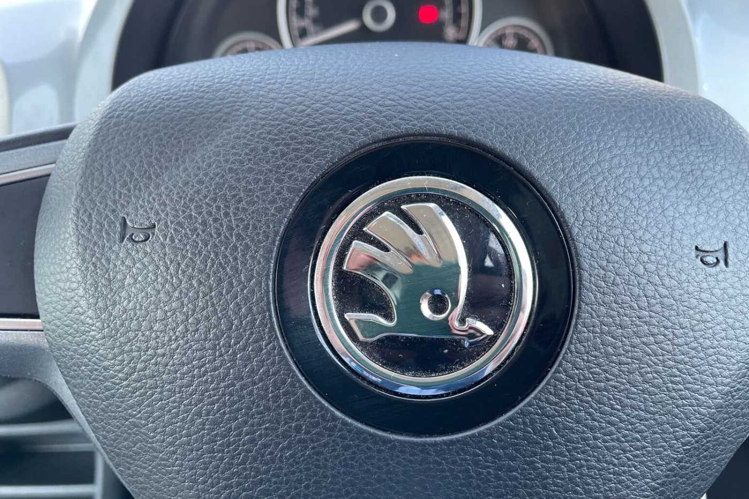 SKODA CITIGO 1.0 MPI 75 GreenTech SE L 5dr
