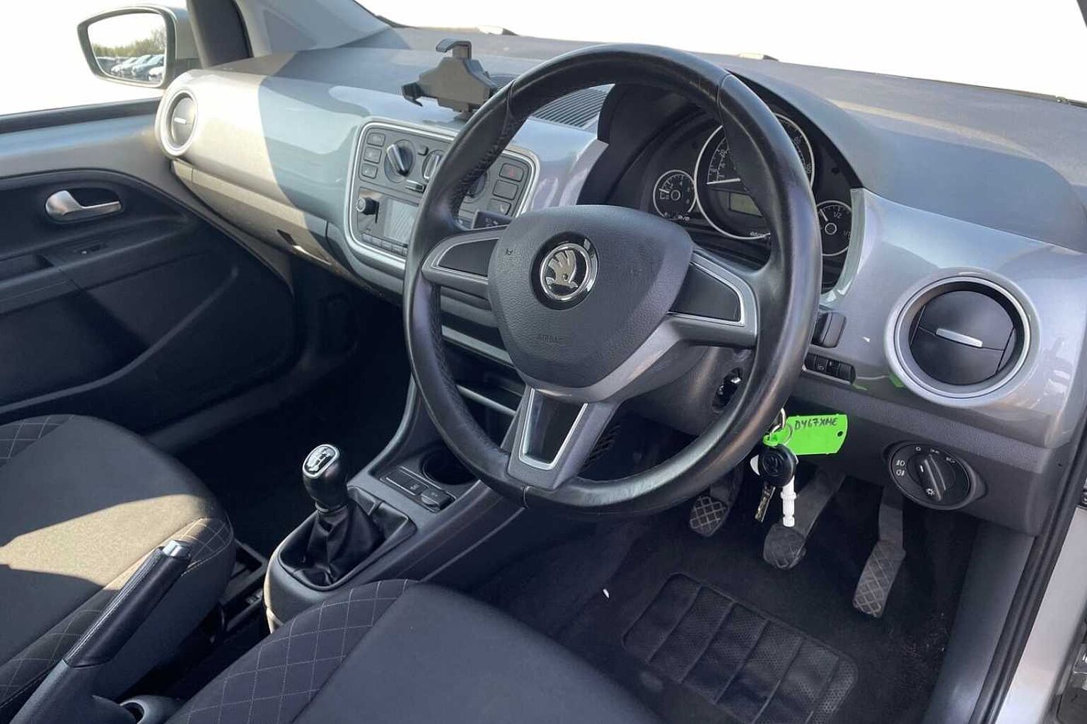 SKODA CITIGO 1.0 MPI 75 GreenTech SE L 5dr