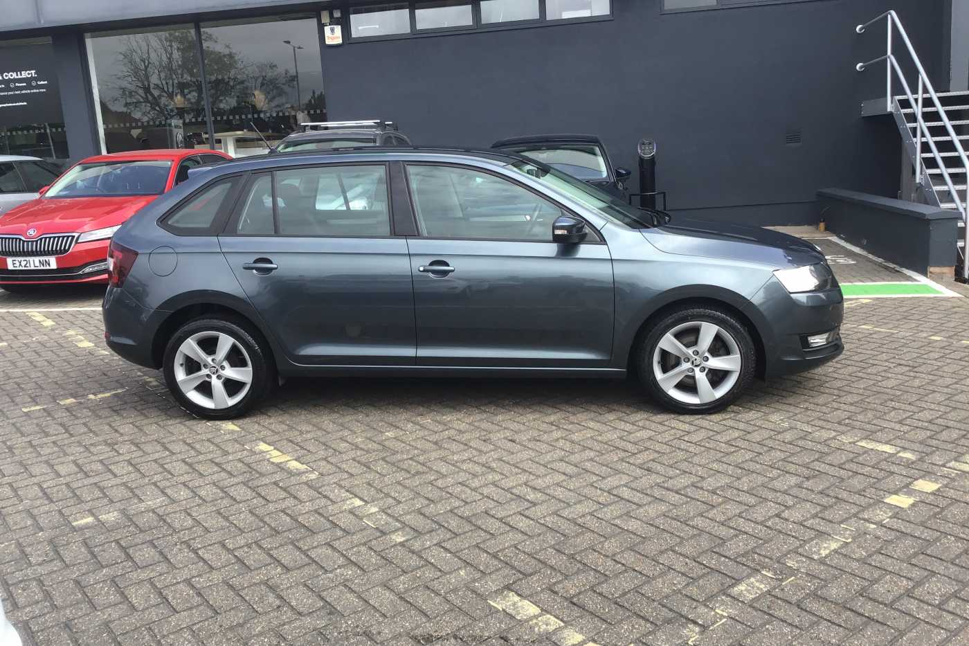 Skoda rapid gray