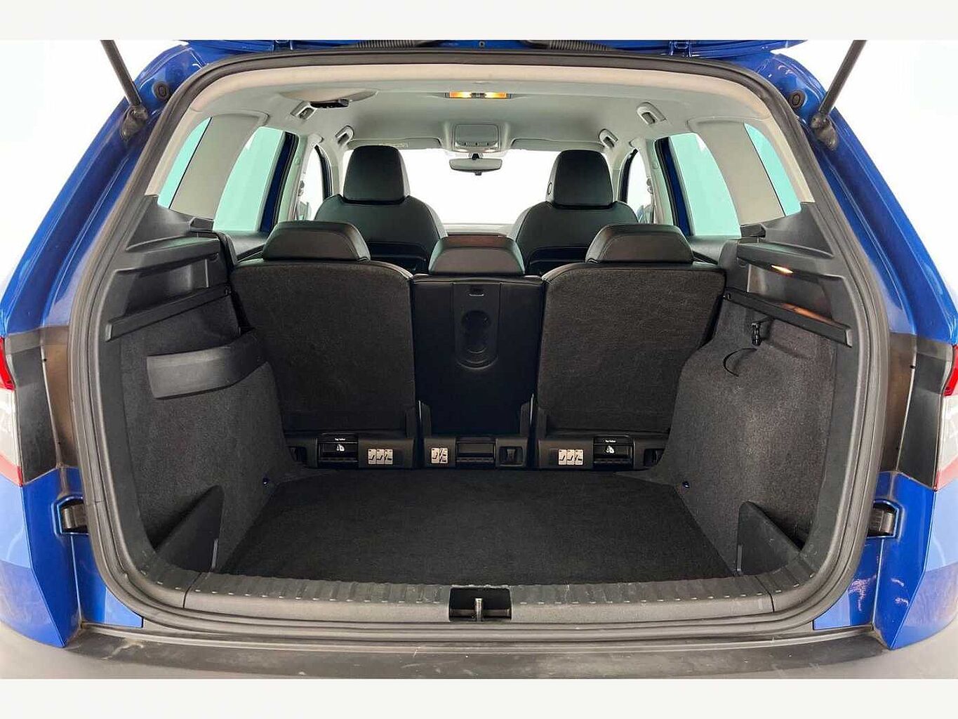 SKODA Karoq 1.5 TSI ACT SE L SUV 5dr Petrol Manual Euro 6 (s/s) (150 ps)