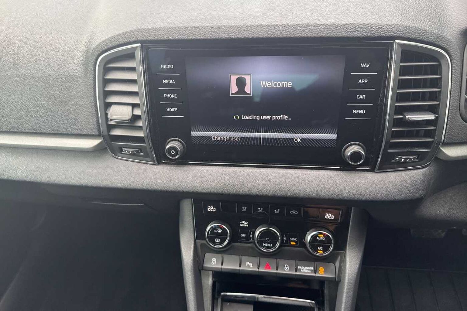 SKODA Karoq 1.5 TSI ACT SE Technology SUV 5dr Petrol DSG Euro 6 (s/s) (150 ps)