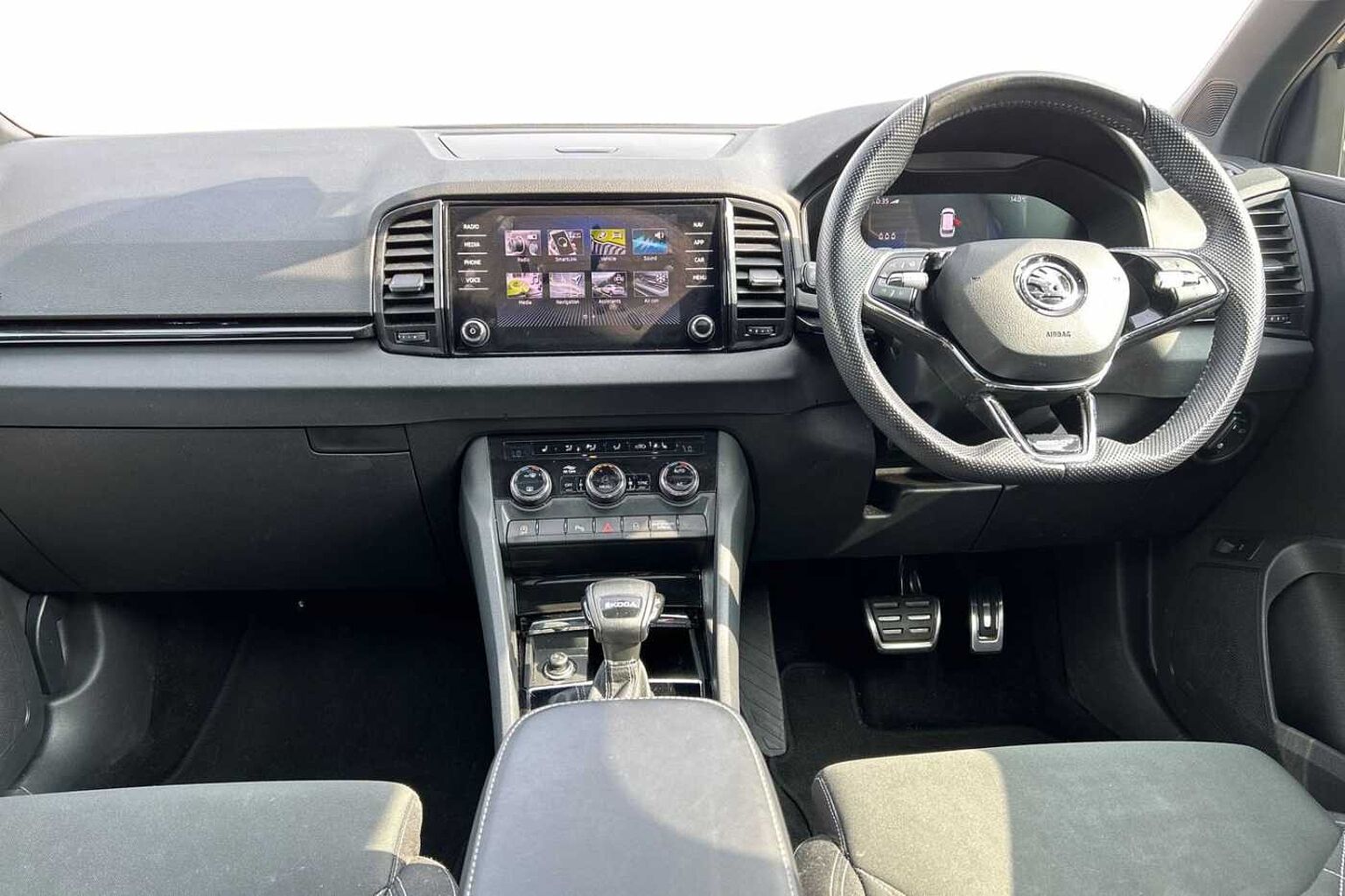 SKODA Karoq 1.5 TSI ACT SportLine SUV 5dr Petrol DSG Euro 6 (s/s) (150 ps)