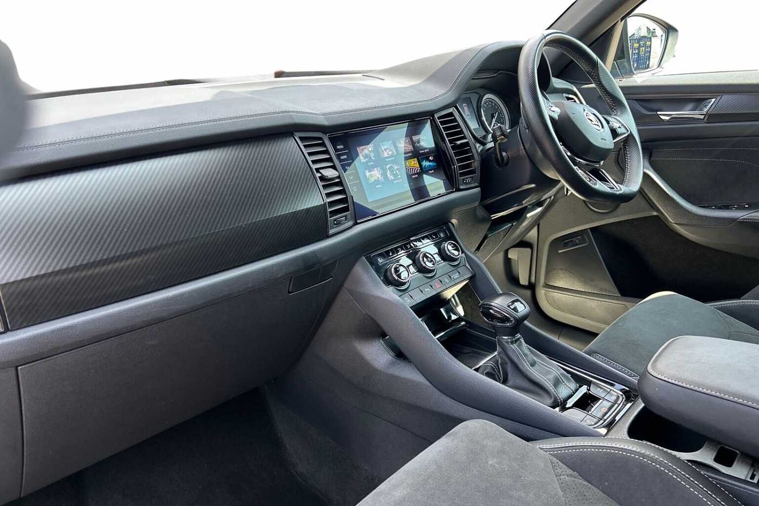 SKODA Kodiaq 1.5 TSI ACT SportLine SUV 5dr Petrol DSG Euro 6 (s/s) (7 Seat) (150 ps)