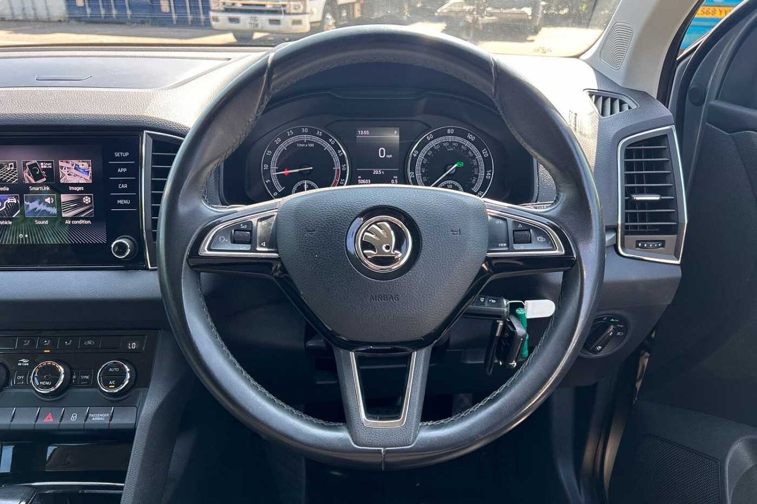 SKODA Karoq 1.6 TDI SE SUV 5dr Diesel DSG Euro 6 (s/s) (115 ps)