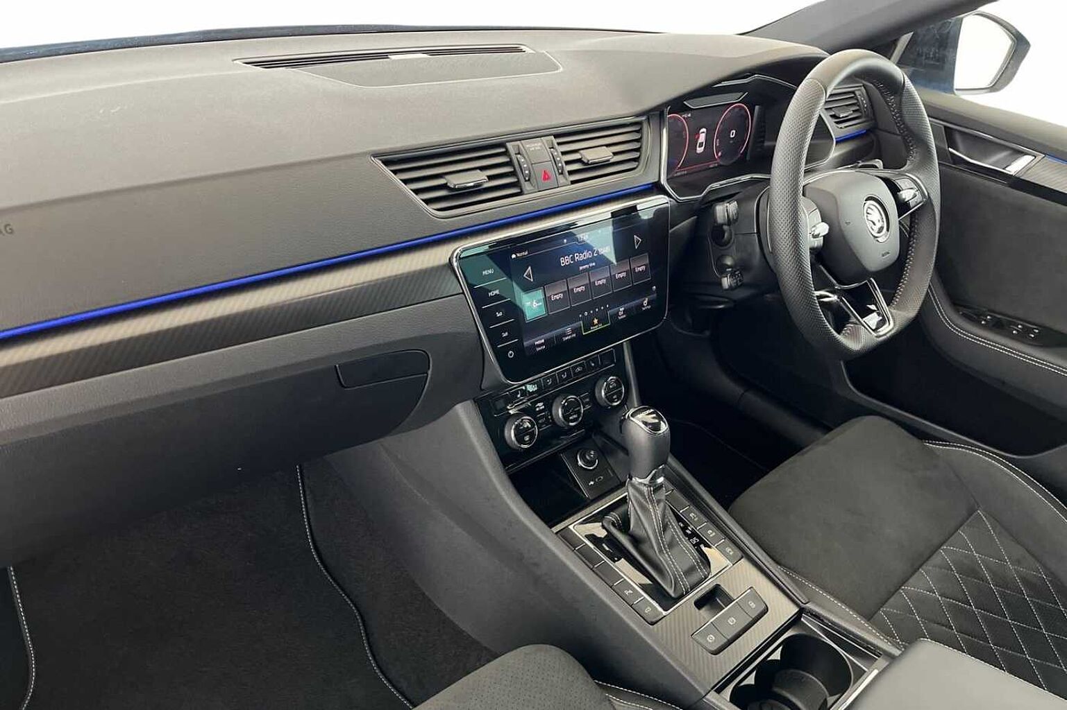 SKODA Superb 2.0 TSI SportLine Plus Hatchback 5dr Petrol DSG Euro 6 (s/s) (190 ps)