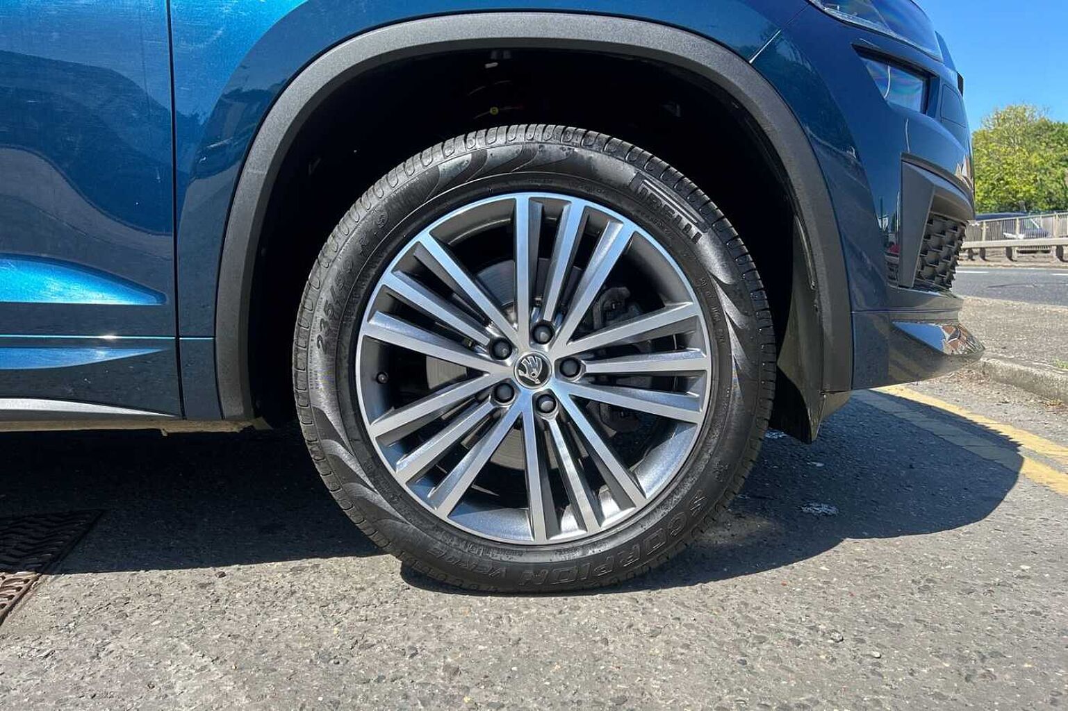 SKODA Kodiaq 2.0 TDI Laurin & Klement SUV 5dr Diesel DSG 4WD Euro 6 (s/s) (7 Seat) (200 ps)