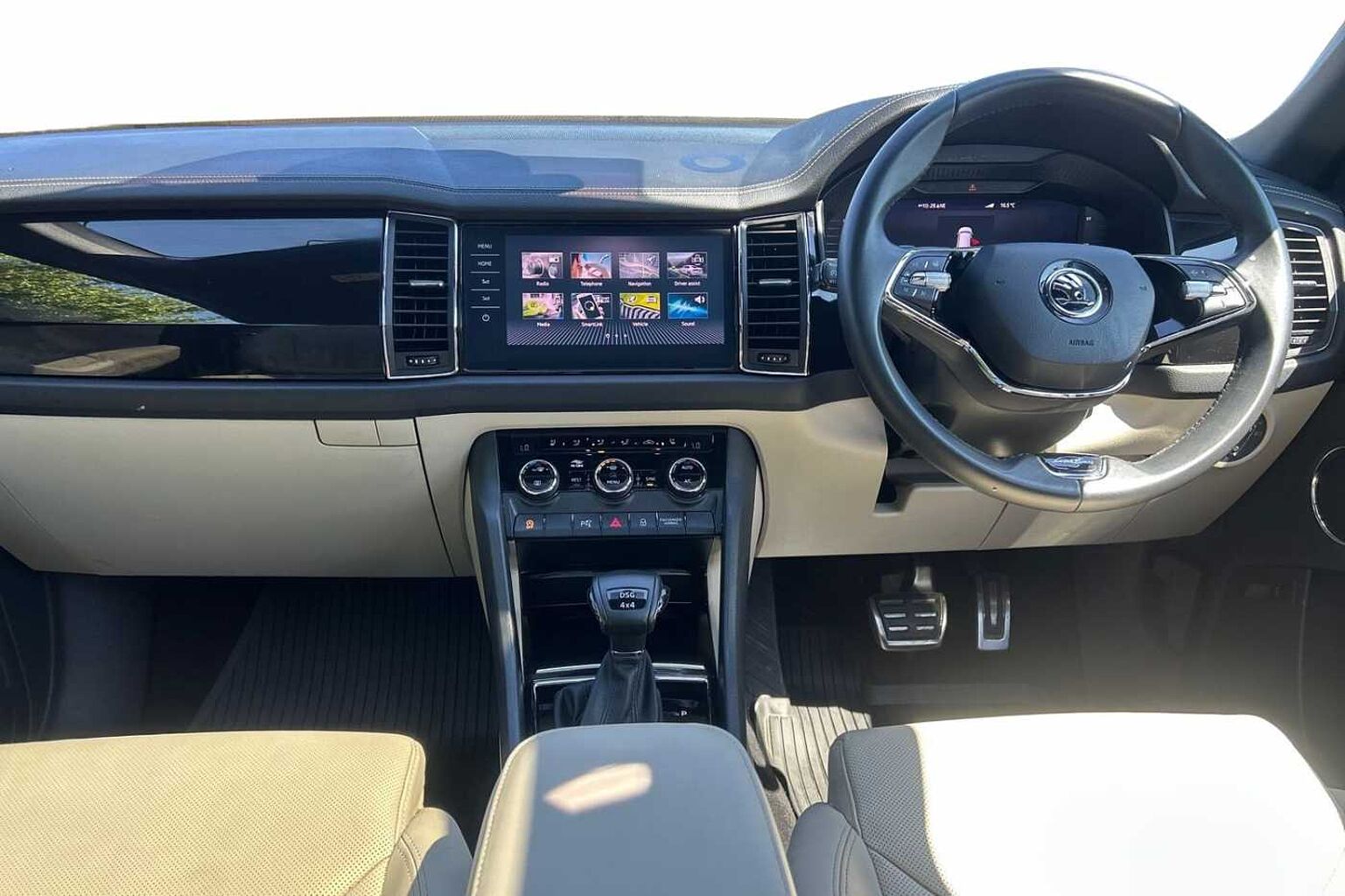 SKODA Kodiaq 2.0 TDI Laurin & Klement SUV 5dr Diesel DSG 4WD Euro 6 (s/s) (7 Seat) (200 ps)