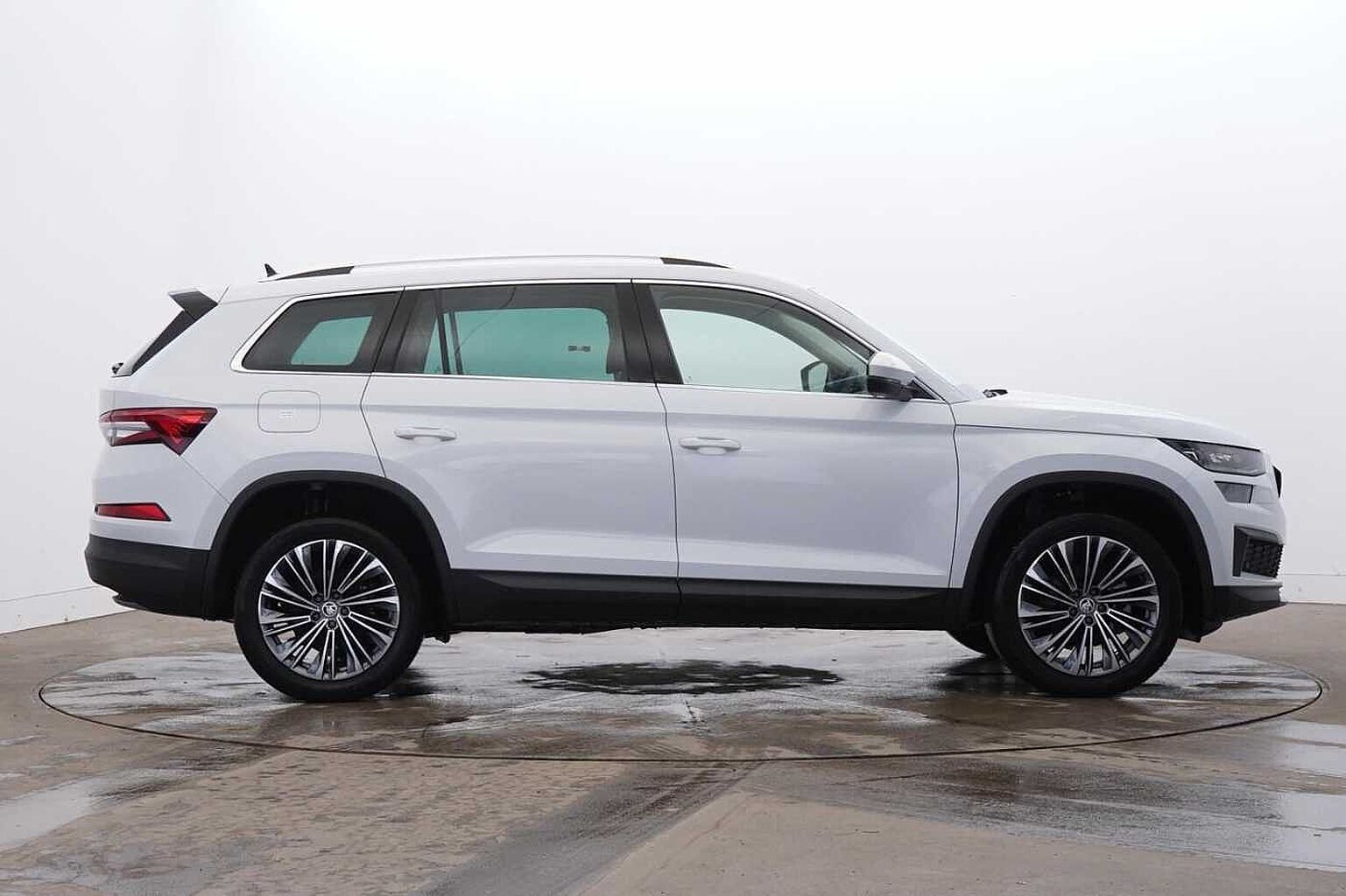 SKODA Kodiaq 1.5 TSI ACT SE L Executive SUV 5dr Petrol DSG Euro 6 (s/s) (7 Seat) (150 ps)
