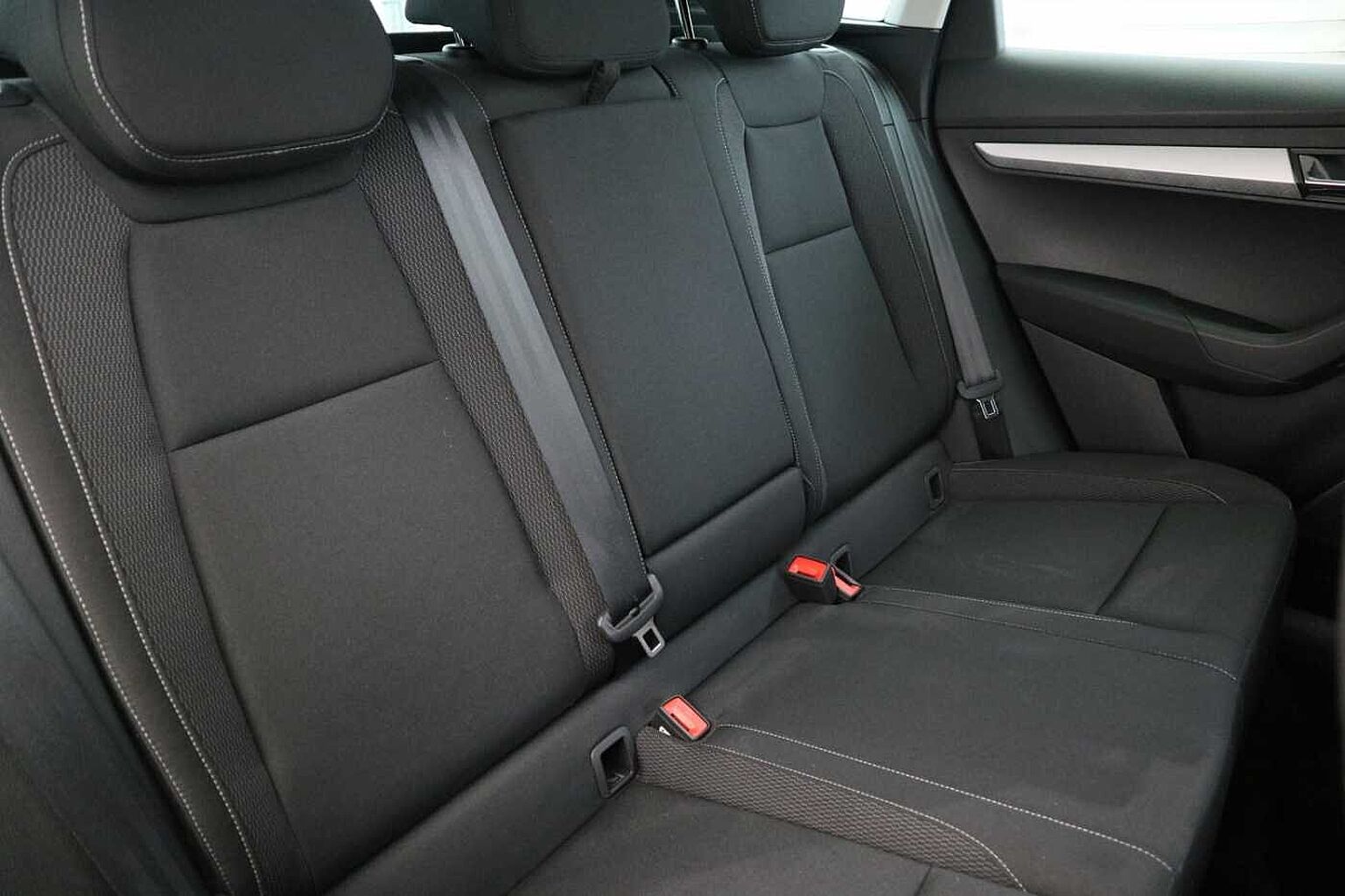 SKODA Karoq 1.5 TSI ACT SE Drive SUV 5dr Petrol DSG Euro 6 (s/s) (150 ps)