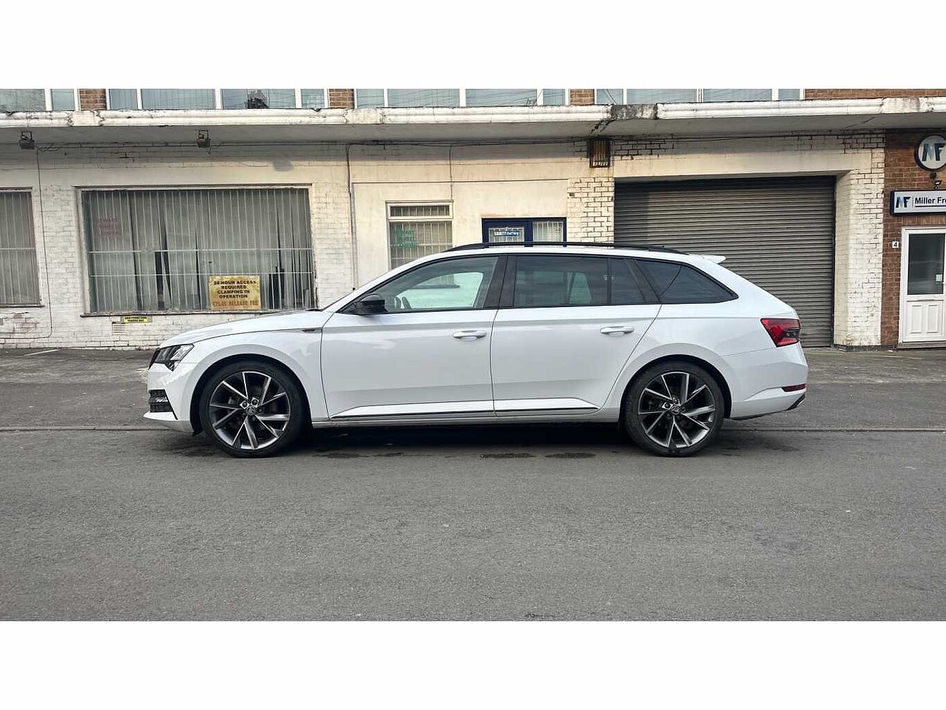 SKODA SUPERB 1.5 TSI Sport Line Plus 5dr DSG