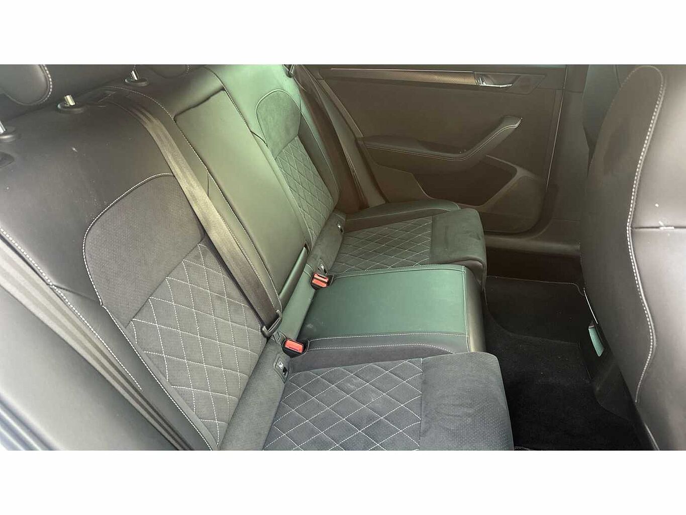 SKODA SUPERB 1.5 TSI Sport Line Plus 5dr DSG
