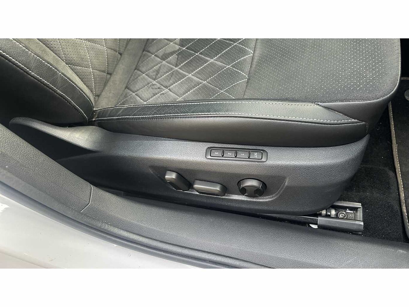 SKODA SUPERB 1.5 TSI Sport Line Plus 5dr DSG