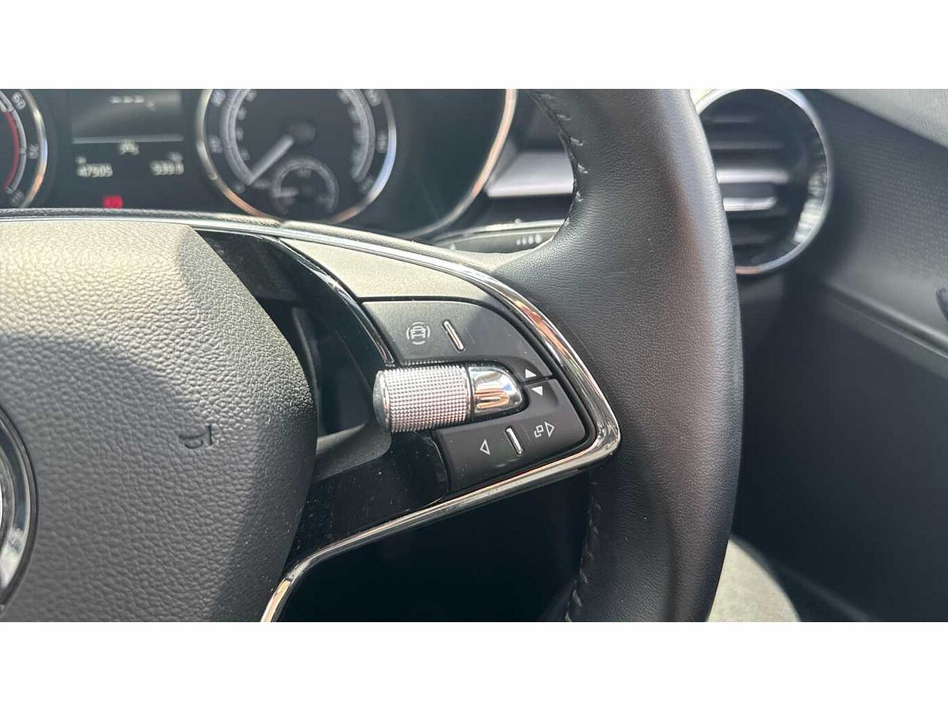 SKODA Fabia 1.0 TSI SE L (95PS) 5-Dr Hatchback
