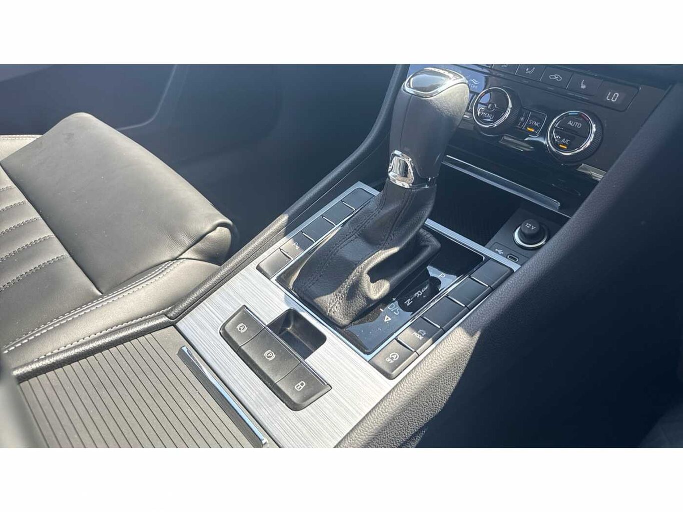 SKODA SUPERB 2.0 TDI CR SE Technology 5dr DSG