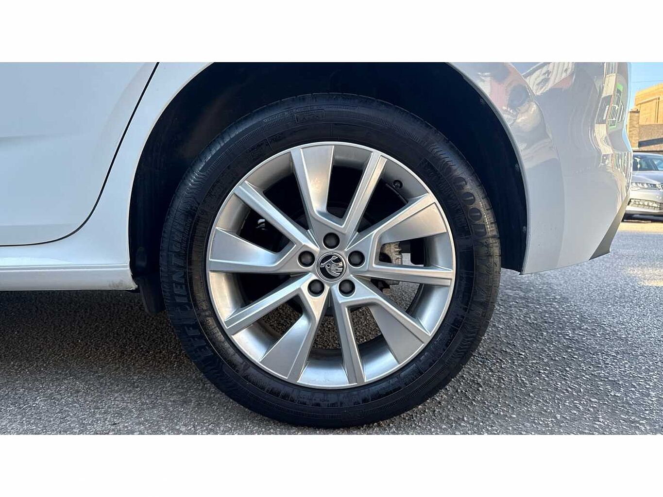 SKODA Kamiq 1.0 TSI (109ps) SE Drive SUV
