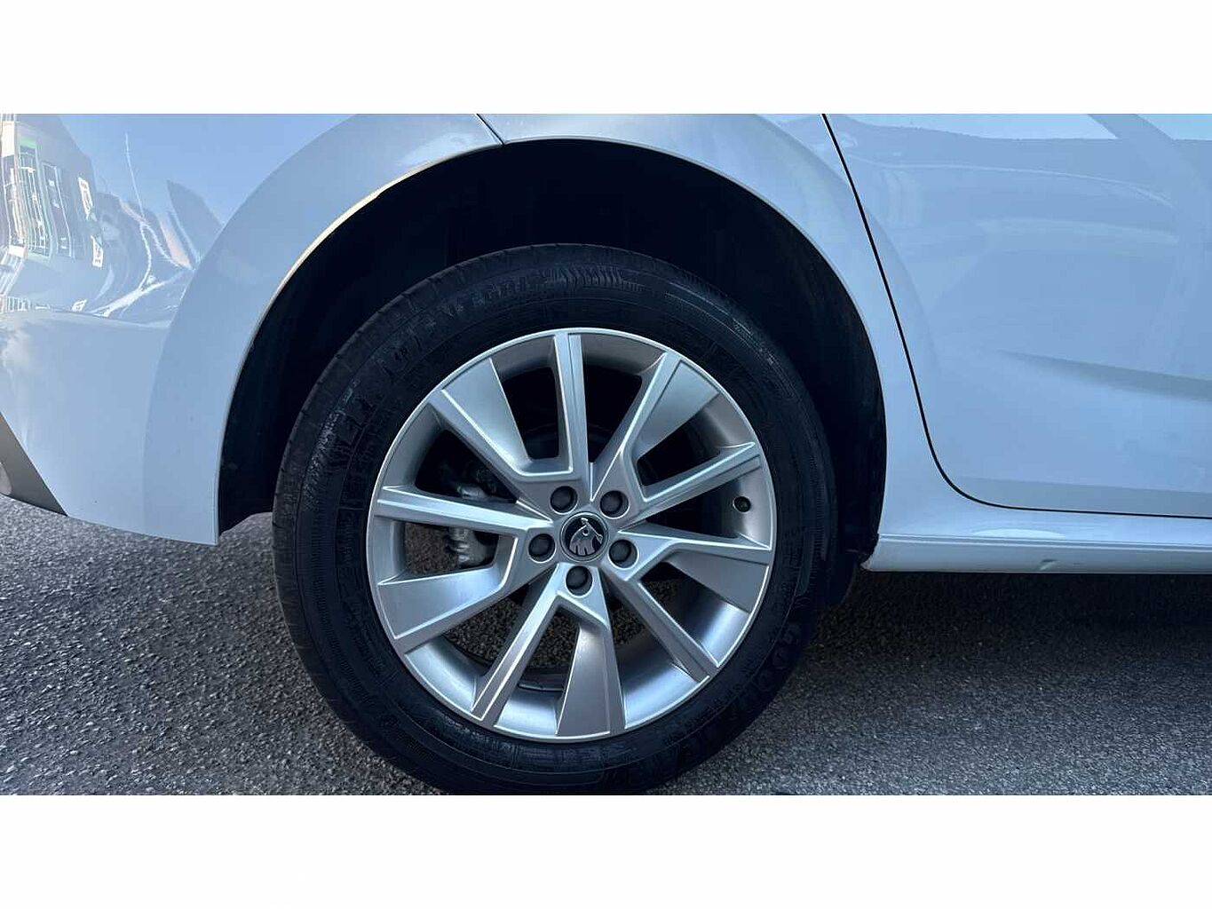 SKODA Kamiq 1.0 TSI (109ps) SE Drive SUV