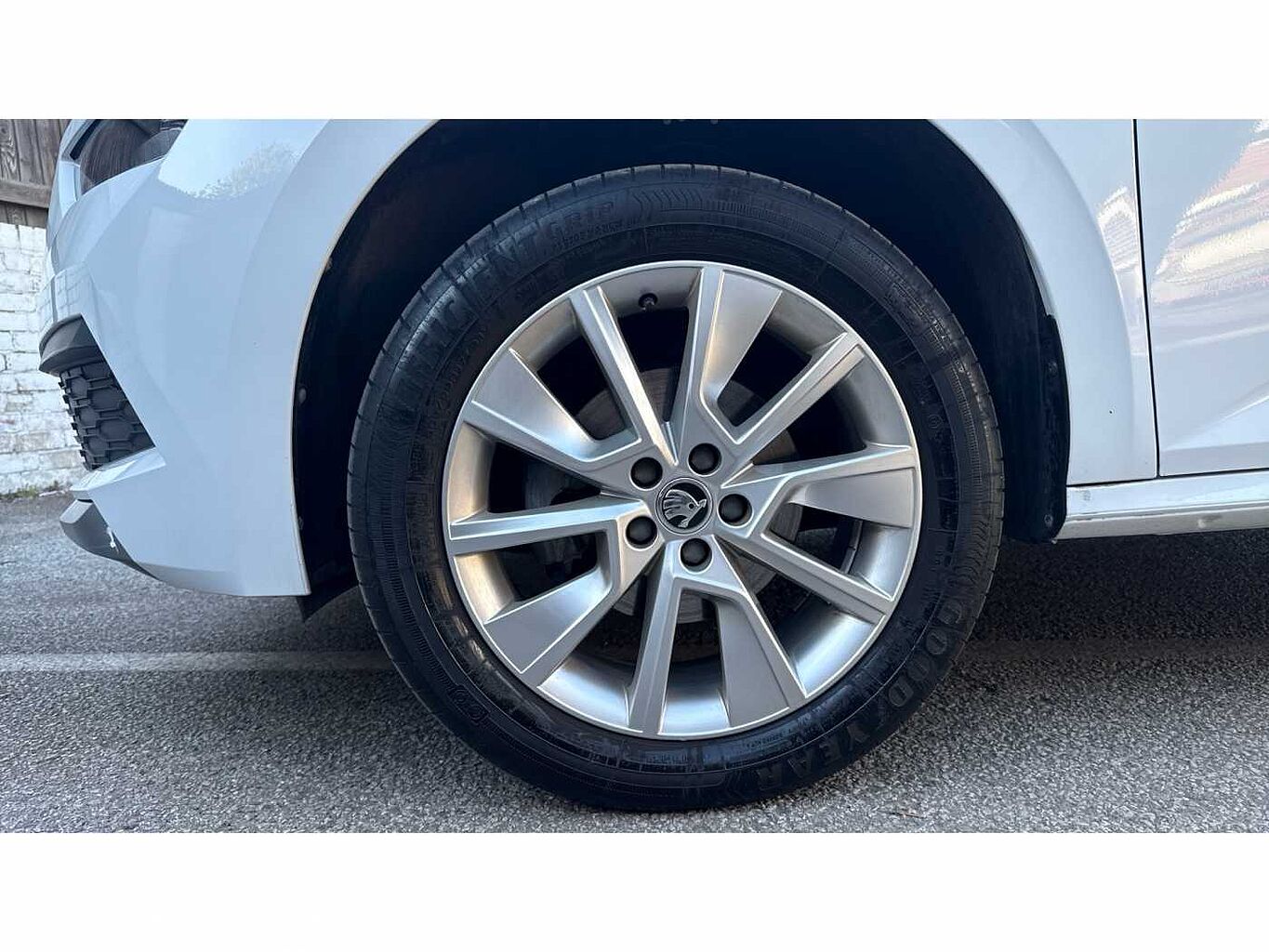 SKODA Kamiq 1.0 TSI (109ps) SE Drive SUV